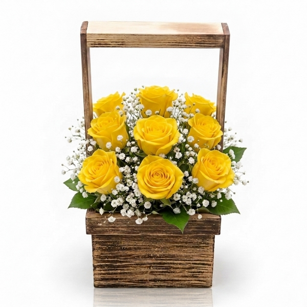Arranjo com 10 Rosas Amarelas na Cestinha