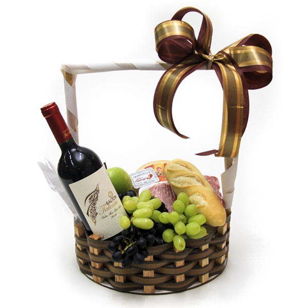 Cesta De Café Queijo E Vinho Com Frutas